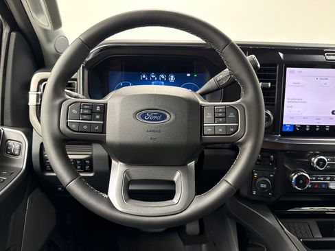 New 2026 Ford F250 Lariat w/ Black Appearance Package AWD/4WD image 30
