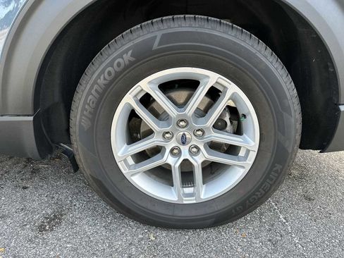 Used 2025 Ford Explorer Active image 12