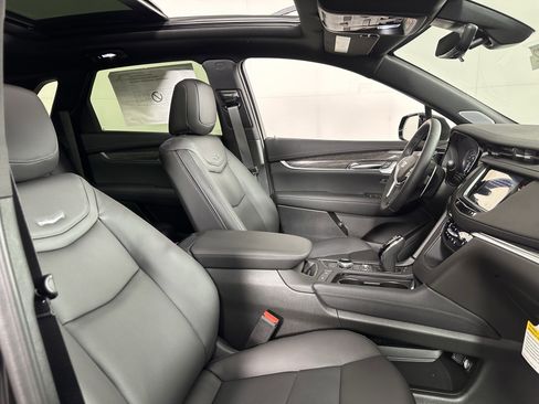 New 2025 Cadillac XT5 Sportv w/ Technology Package image 44