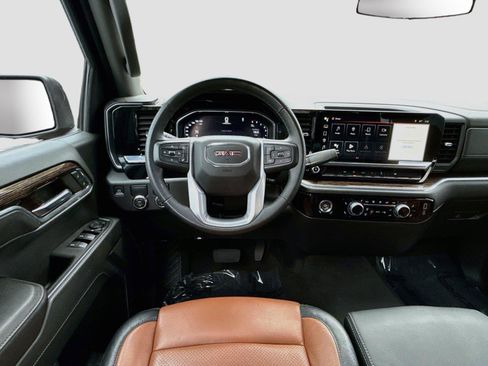Used 2024 GMC Sierra 1500 Elevation RWD image 11