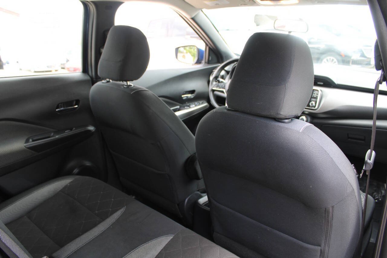 Used 2019 Nissan Kicks SV FWD image 7
