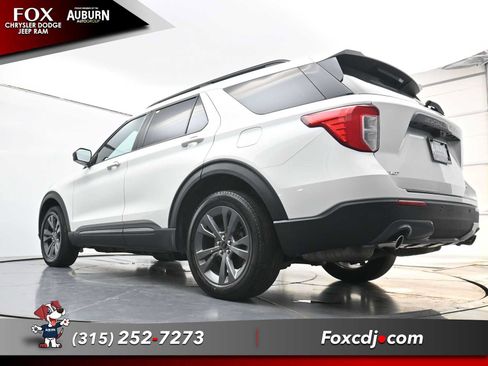 Used 2023 Ford Explorer XLT w/ Equipment Group 202A AWD/4WD image 23