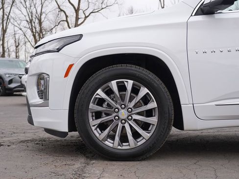 Used 2023 Chevrolet Traverse Premier AWD/4WD image 11