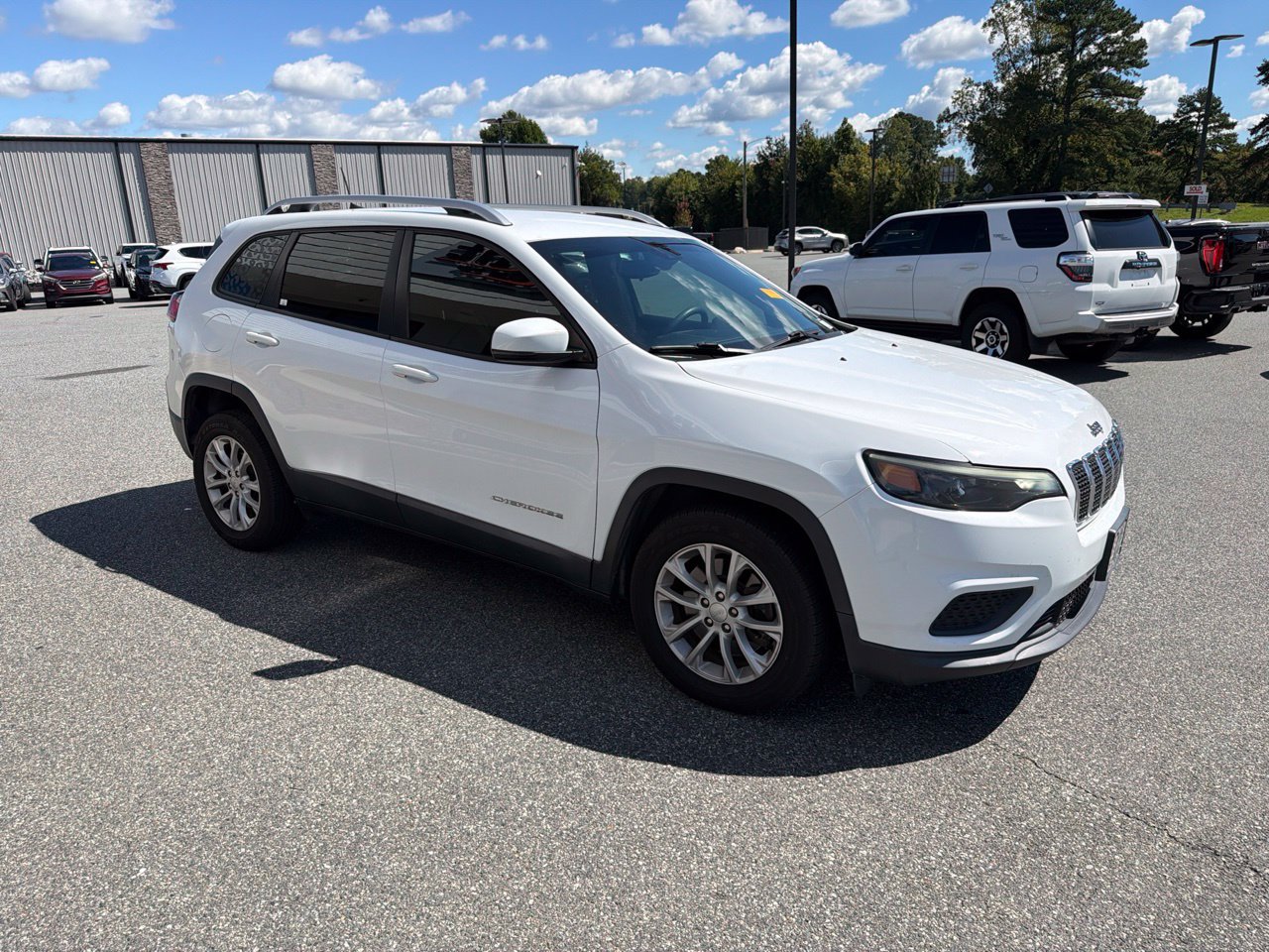 Used 2021 Jeep Cherokee Latitude FWD image 9