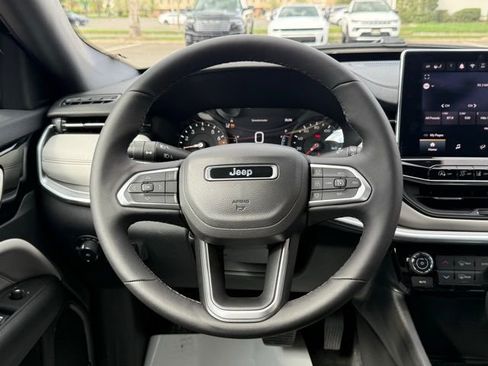 New 2026 Jeep Compass Limited image 25