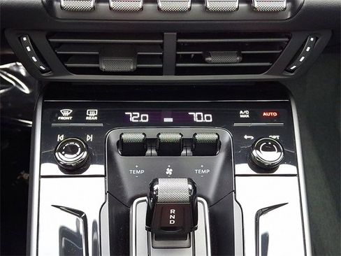 Used 2025 Porsche 911 Carrera image 21