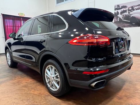 Used 2016 Porsche Cayenne AWD/4WD image 7