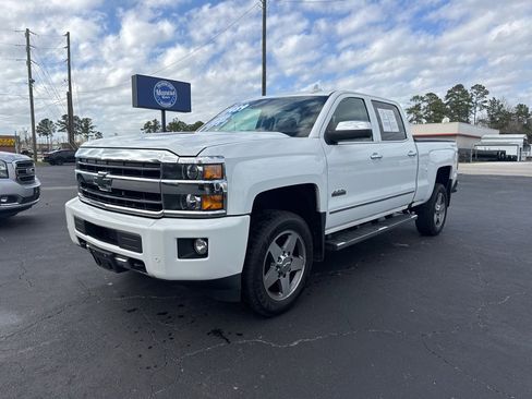 Used 2019 Chevrolet Silverado 2500 High Country image 1