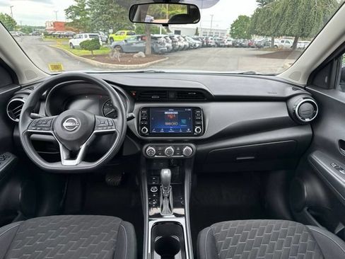 Used 2023 Nissan Kicks SV FWD image 11