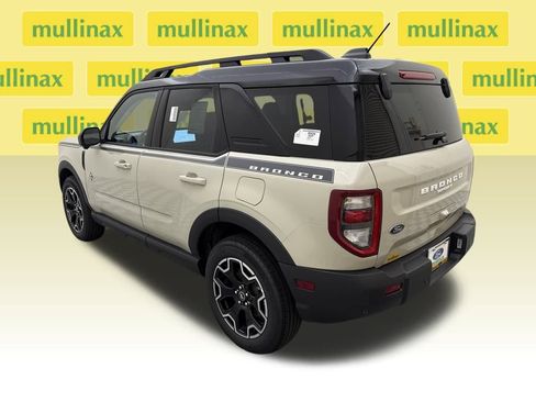 New 2025 Ford Bronco Sport Outer Banks w/ Outer Banks Tech Package+ AWD/4WD image 9