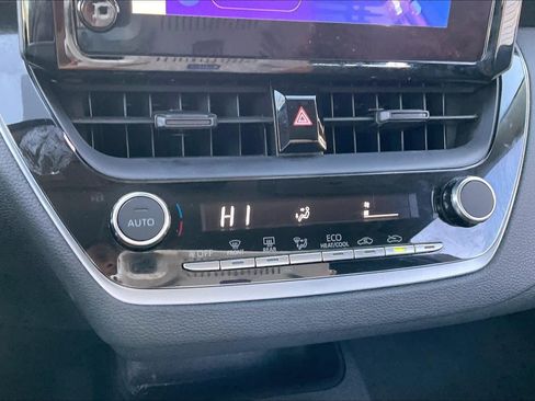 Used 2024 Toyota Corolla LE image 32