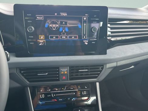 New 2026 Volkswagen Jetta SE FWD image 20