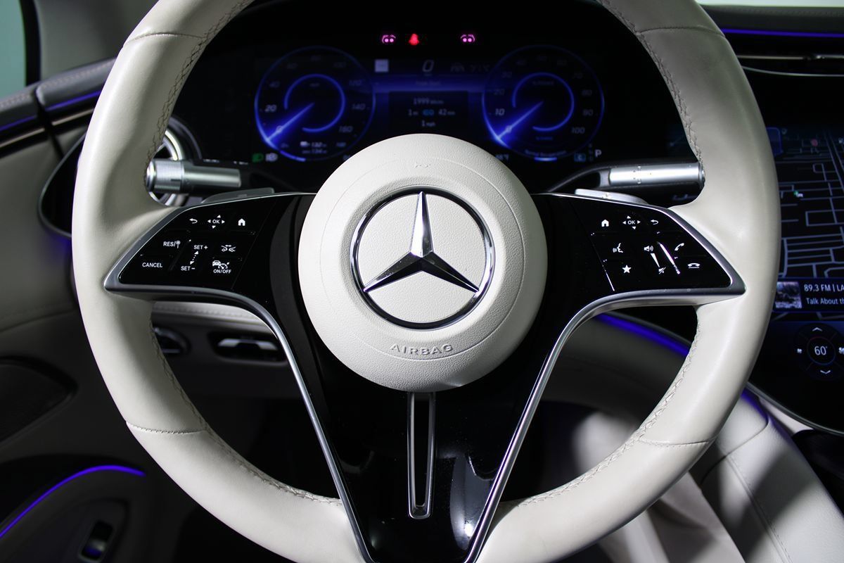 Used 2022 Mercedes-Benz EQS 580 4MATIC Sedan image 14
