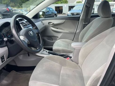 Used 2013 Toyota Corolla LE FWD image 5