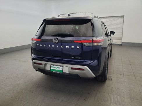 Used 2022 Nissan Pathfinder SL AWD/4WD image 7