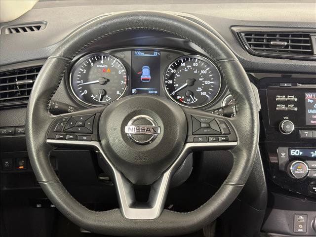 Used 2017 Nissan Rogue SV FWD image 23