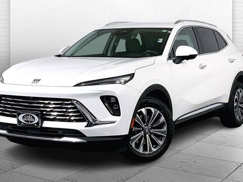 Used 2025 Buick Envision Preferred image 12