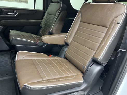 New 2026 GMC Yukon XL Denali Ultimate image 6