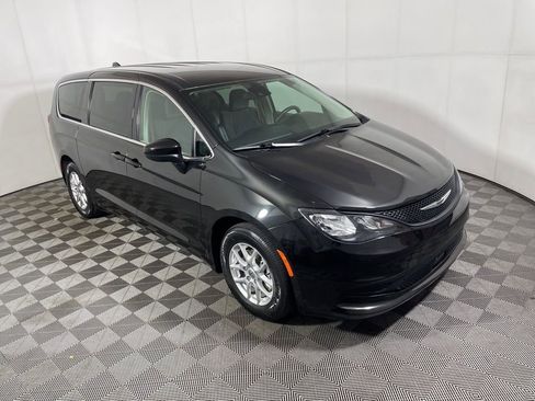 Used 2023 Chrysler Voyager LX image 1