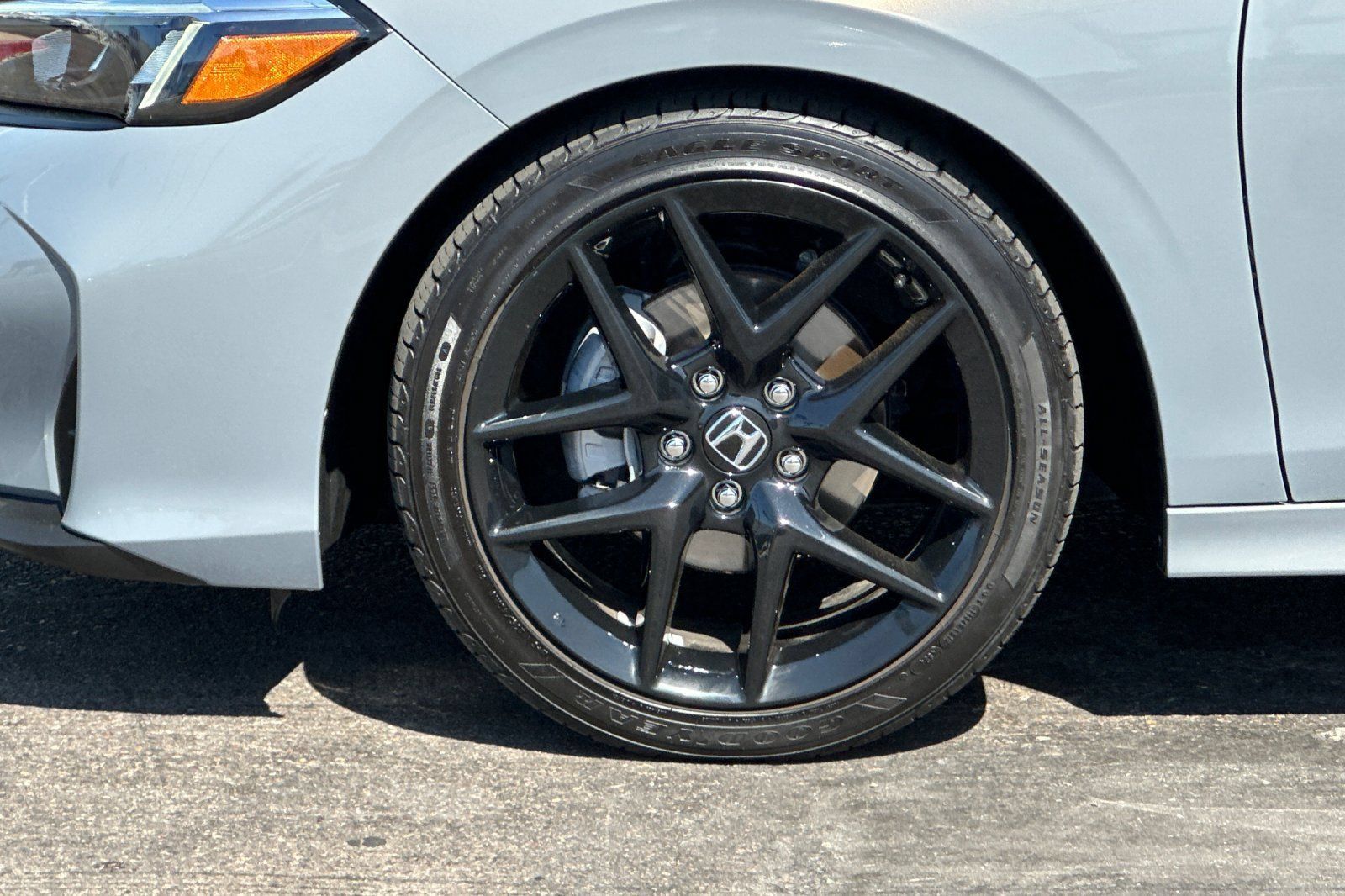 Used 2025 Honda Civic Sport image 25