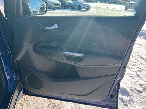 Used 2015 Ford Escape SE image 16