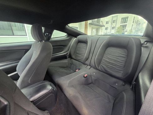 Used 2017 Ford Mustang GT RWD image 33