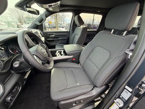 New 2026 RAM 1500 4x4 Crew Cab image 16