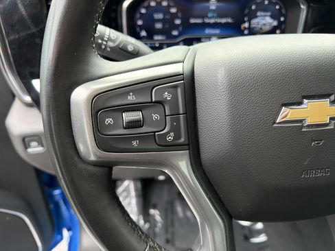 Used 2025 Chevrolet Silverado 1500 LT AWD/4WD image 24
