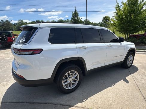 Used 2025 Jeep Grand Cherokee L Laredo AWD/4WD image 8