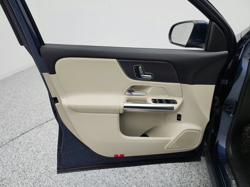 Used 2023 Mercedes-Benz GLA 250 image 14