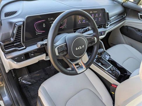 Used 2023 Kia Sportage EX image 10