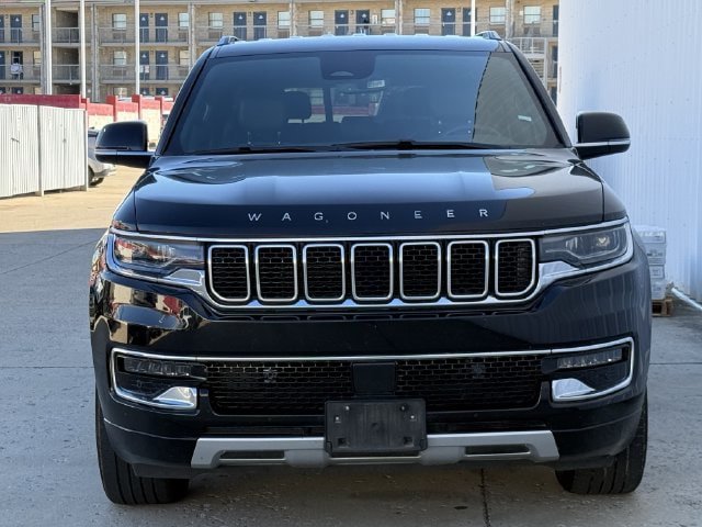 Used 2024 Jeep Wagoneer L Series II w/ Flexible Seating Group AWD/4WD image 7