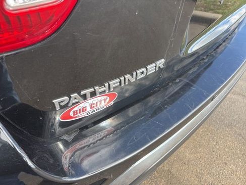 Used 2020 Nissan Pathfinder SV image 44