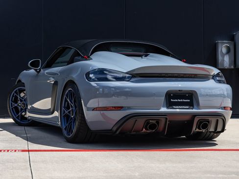 Certified 2025 Porsche 718 Boxster Spyder RS RWD image 3