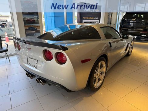 Used 2008 Chevrolet Corvette Coupe w/ Preferred Equipment Group RWD image 4