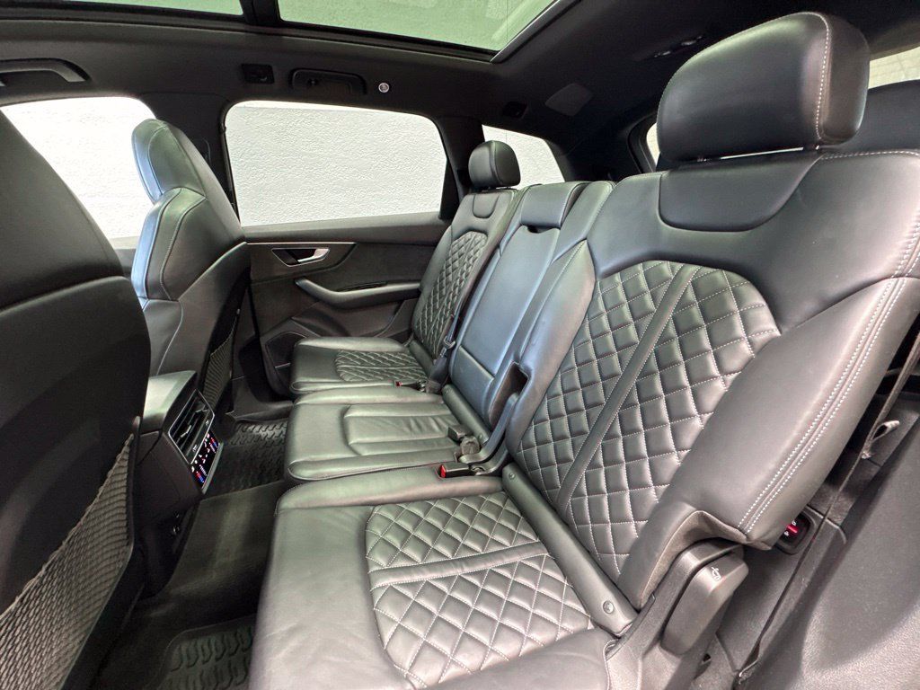 Used 2021 Audi SQ7 Premium Plus AWD/4WD image 23