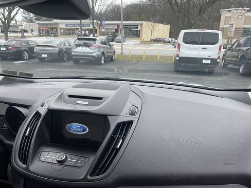 Used 2018 Ford Escape SEL w/ Ford Safe & Smart Package image 15