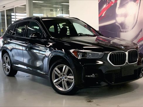 Used 2022 BMW X1 xDrive28i w/ M Sport Package image 18