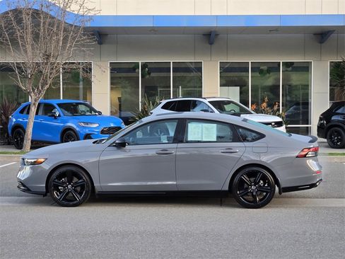 Used 2023 Honda Accord Sport image 7