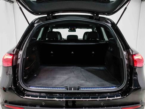 Used 2025 Mercedes-Benz GLC 300 GLC 300 image 25