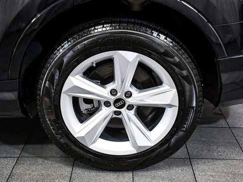 Used 2025 Audi Q7 3.0T Premium w/ Convenience Package AWD/4WD image 8