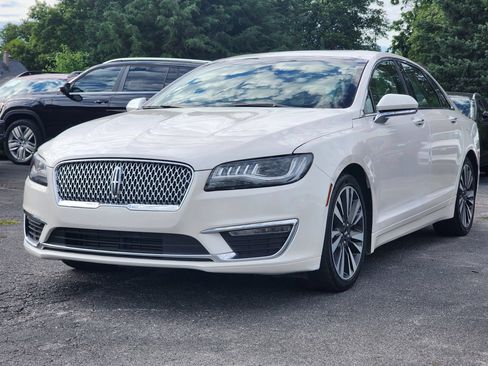 Used 2018 Lincoln MKZ Reserve w/ Climate Package FWD image 3
