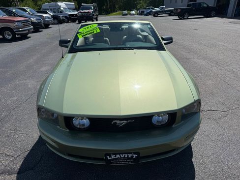 Used 2005 Ford Mustang GT RWD image 4