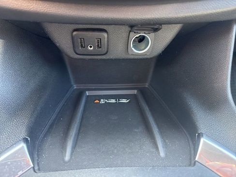 Used 2023 Chevrolet Traverse LT FWD image 39