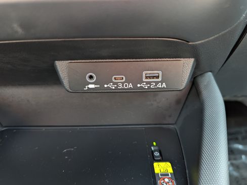Used 2025 Subaru Forester Limited AWD/4WD image 33