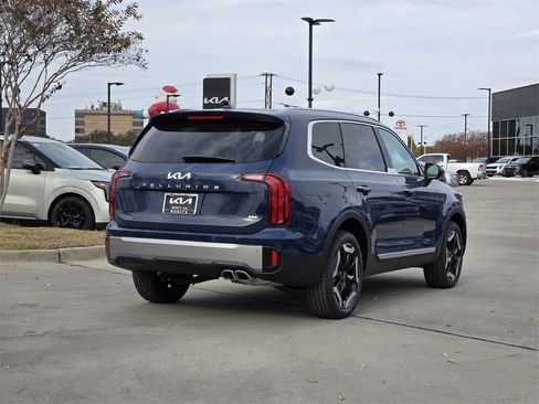 New 2025 Kia Telluride S image 4