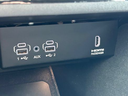 Used 2024 Jeep Wagoneer L Series II w/ Flexible Seating Group AWD/4WD image 35