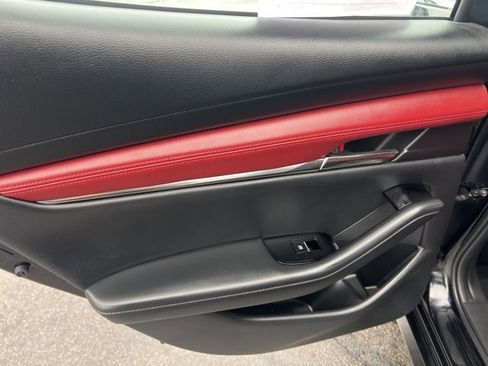 Used 2024 MAZDA MAZDA3 s image 30