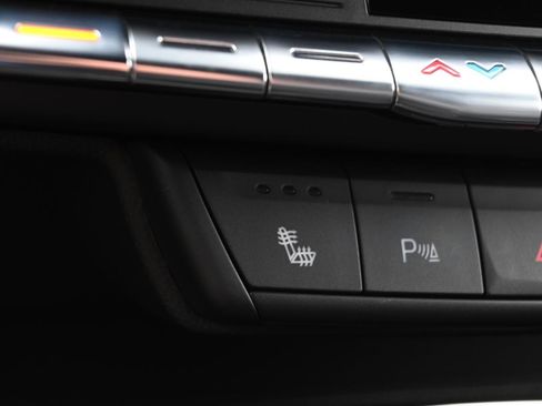 Used 2019 Cadillac XT4 Premium Luxury image 37