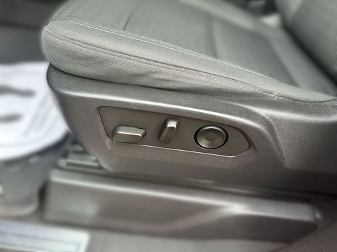 Used 2024 GMC Sierra 2500 SLE w/ SLE Value Package; image 15